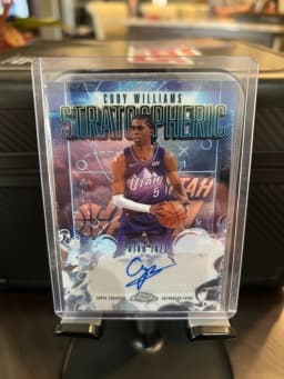 Cody Williams #SM-CW 2025-26 Topps Chrome Basketball Stratospheric Signatures